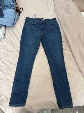 Levi's Indigo Skinny Jean - Classic Slim Fit